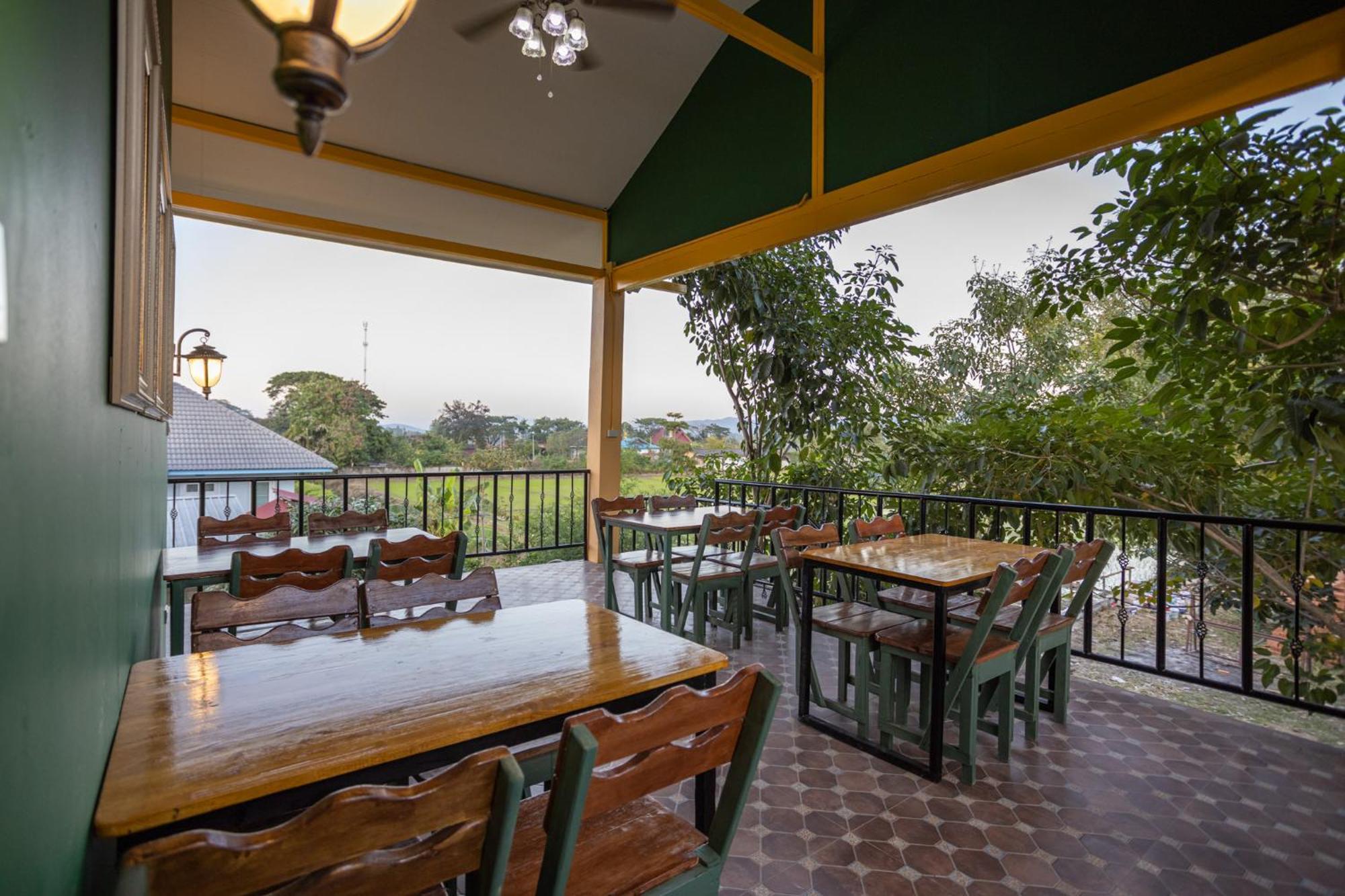 Mana-An Lake Hill Resort มานาอันเลคฮิลล์รีสอร์ต Chiang Mai Exterior foto