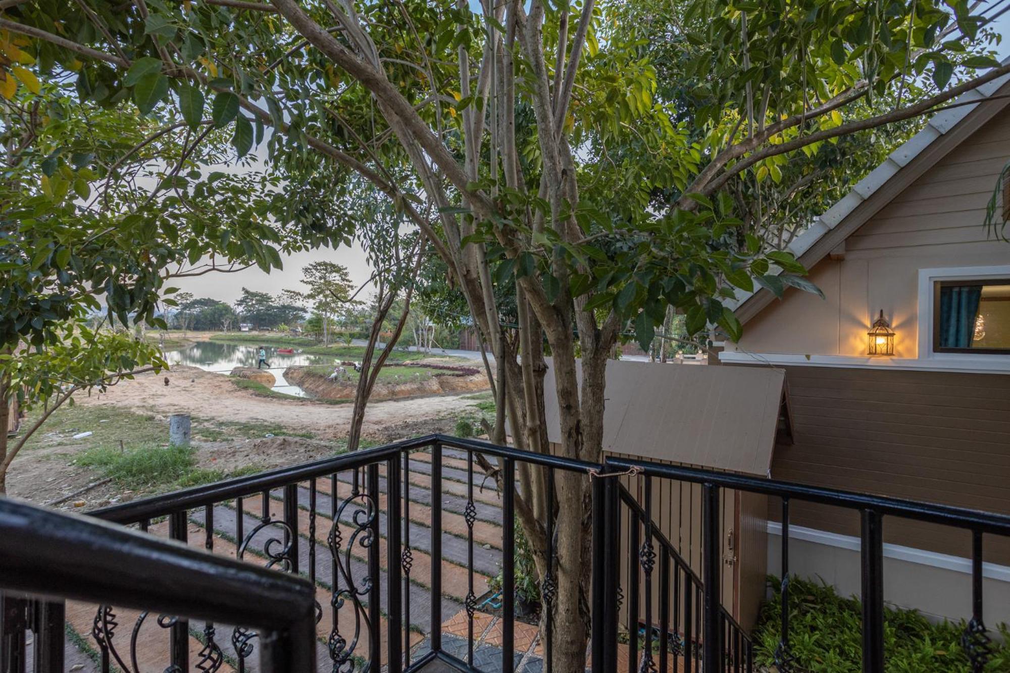 Mana-An Lake Hill Resort มานาอันเลคฮิลล์รีสอร์ต Chiang Mai Exterior foto